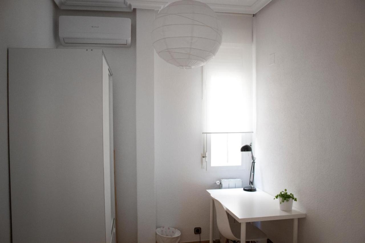 Apartment En Carretas - Puerta Del Sol *